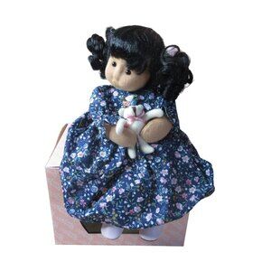 Berkeley Designs Cuddle Kidz Musical Doll 11" Ethnic
